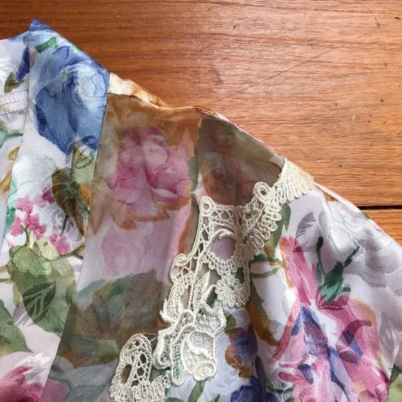 MaryAnn’s Boutique Floral Cream Vintage Multi-Color Robe, EUC, L - Picture 6 of 16